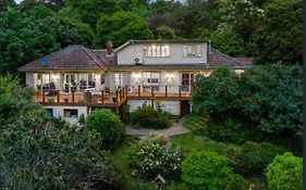 Mountain Villa With Spa And Lush Gardens